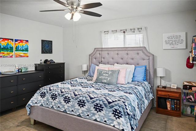 301 SW 65th Ave, Pembroke Pines, FL 33023