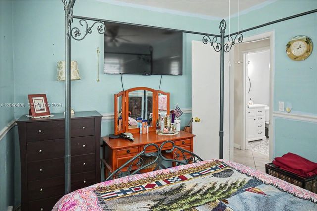 301 SW 65th Ave, Pembroke Pines, FL 33023