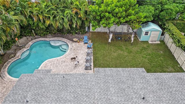 301 SW 65th Ave, Pembroke Pines, FL 33023