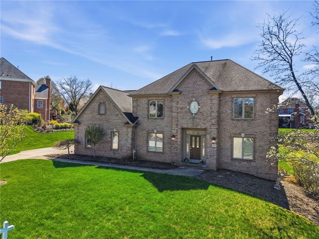 3053 Canterbury Dr, Hampton, PA 15101
