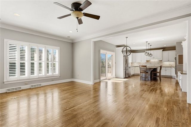 3053 Canterbury Dr, Hampton, PA 15101