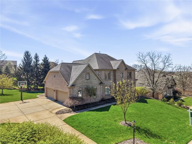 3053 Canterbury Dr, Hampton, PA 15101