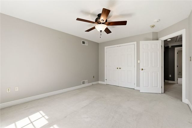 3053 Canterbury Dr, Hampton, PA 15101