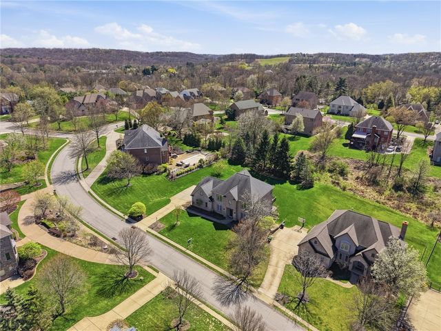 3053 Canterbury Dr, Hampton, PA 15101