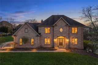 3053 Canterbury Dr, Hampton, PA 15101