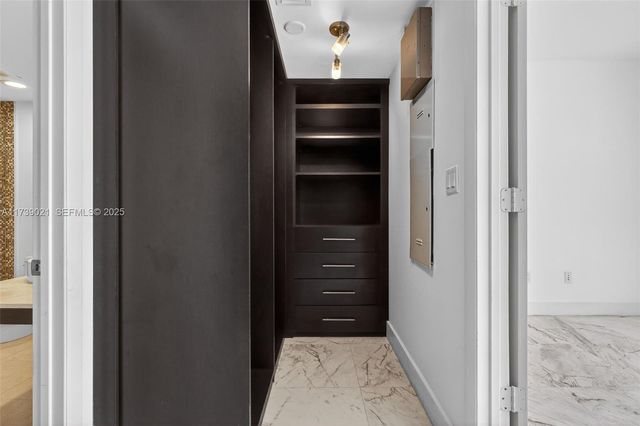 485 Brickell Ave 4402, Miami, FL 33131