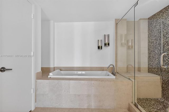 485 Brickell Ave 4402, Miami, FL 33131