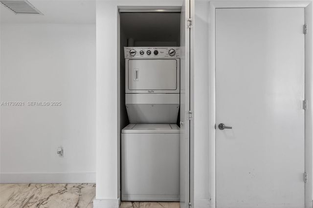 485 Brickell Ave 4402, Miami, FL 33131