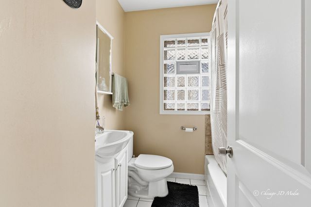 5364 N Latrobe Avenue, Chicago, IL 60630