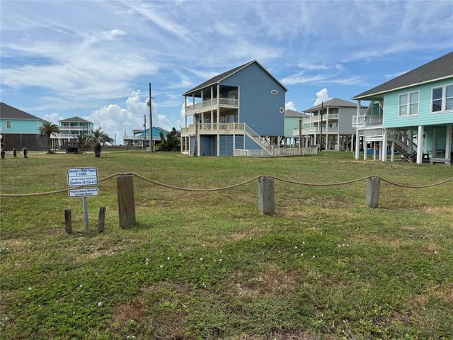 827 O Neil Road, Bolivar Peninsula, TX 77650
