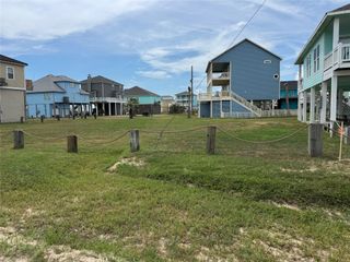 827 O Neil Road, Bolivar Peninsula, TX 77650