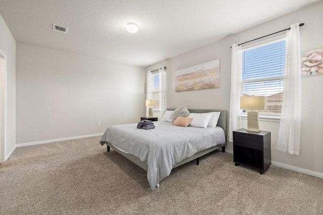 204 Rochester LN, Hutto, TX 78634