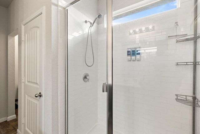 204 Rochester LN, Hutto, TX 78634