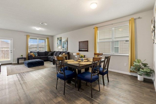 204 Rochester LN, Hutto, TX 78634