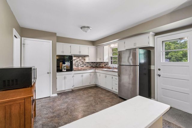 6718 36th Avenue N, Crystal, MN 55427