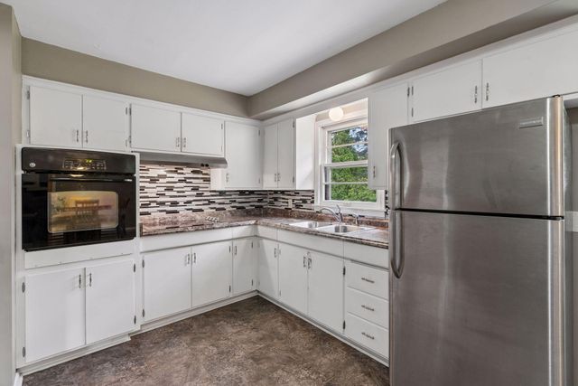 6718 36th Avenue N, Crystal, MN 55427