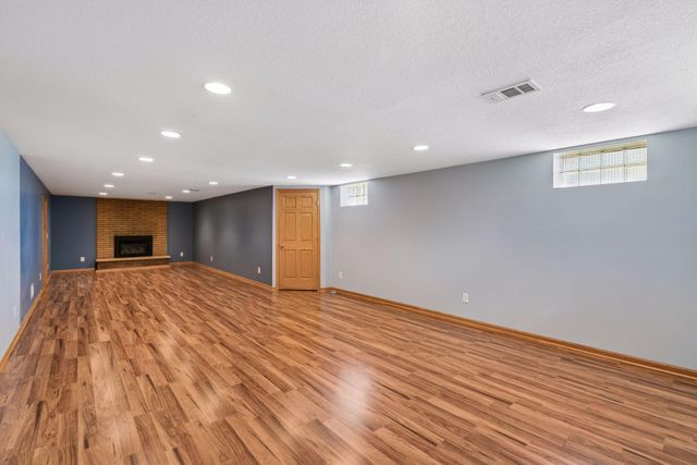 6718 36th Avenue N, Crystal, MN 55427