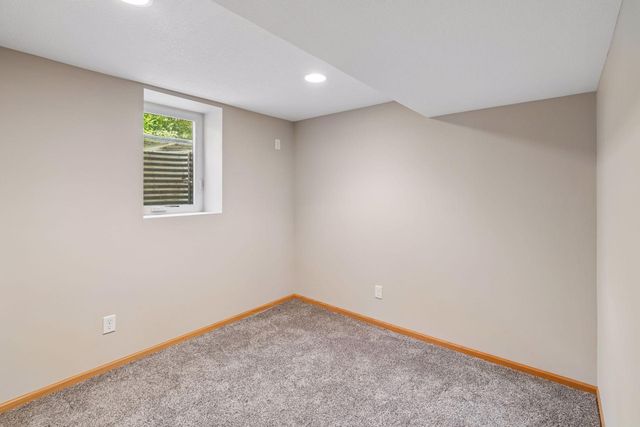 6718 36th Avenue N, Crystal, MN 55427