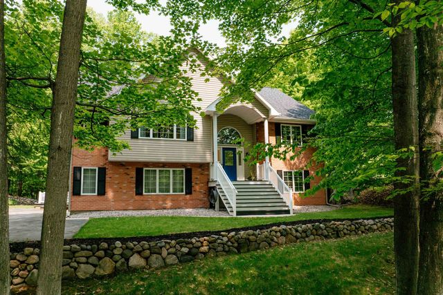 9639 E Walkabout Lane, Elmwood Twp, MI 49684