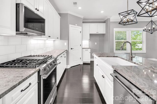 4097 Canopy Creek Drive, Denver, NC 28037