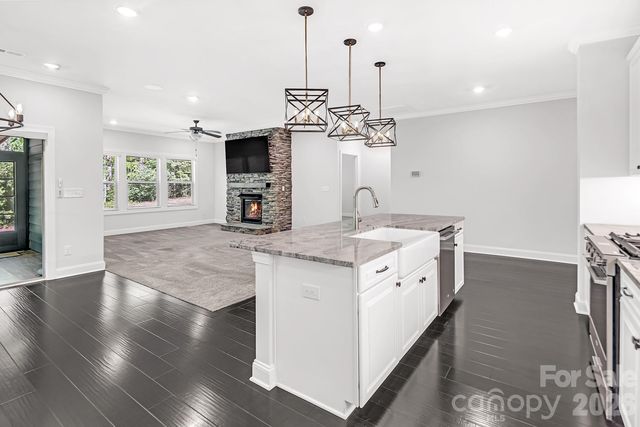4097 Canopy Creek Drive, Denver, NC 28037