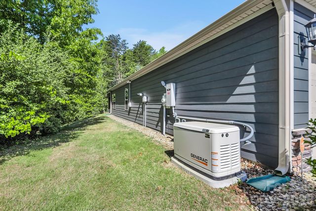 4097 Canopy Creek Drive, Denver, NC 28037