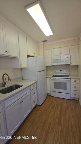 3665 ST JOHNS Avenue, Jacksonville, FL 32205