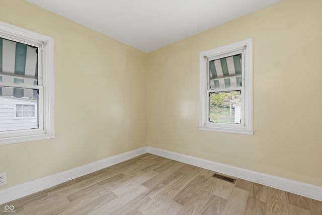 1003 S Shelby Street, Shelbyville, IN 46176