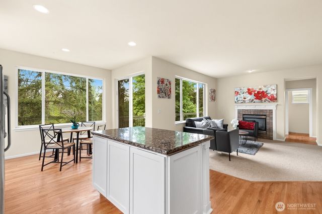 20914 13th Place W, Lynnwood, WA 98036