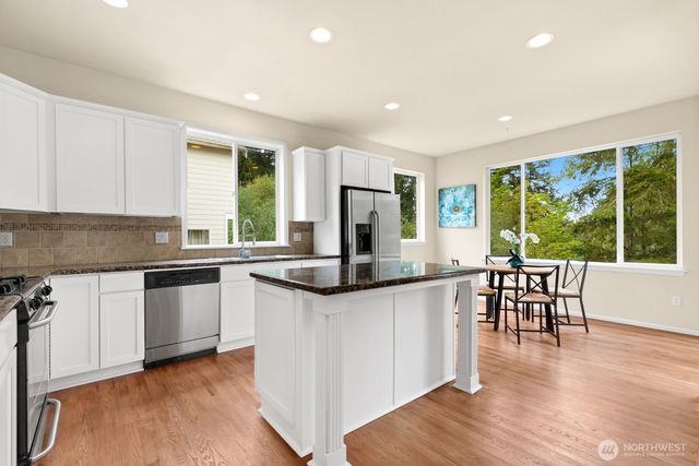 20914 13th Place W, Lynnwood, WA 98036