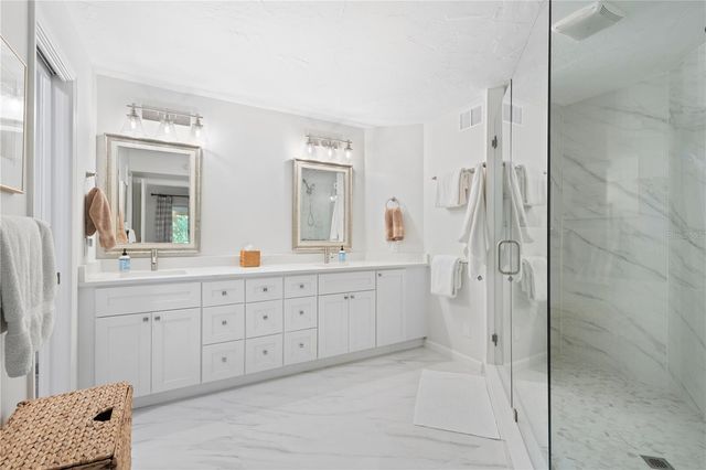 121 TIDY ISLAND BOULEVARD, Bradenton, FL 34210