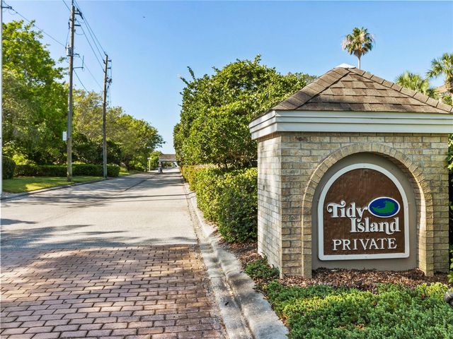 121 TIDY ISLAND BOULEVARD, Bradenton, FL 34210