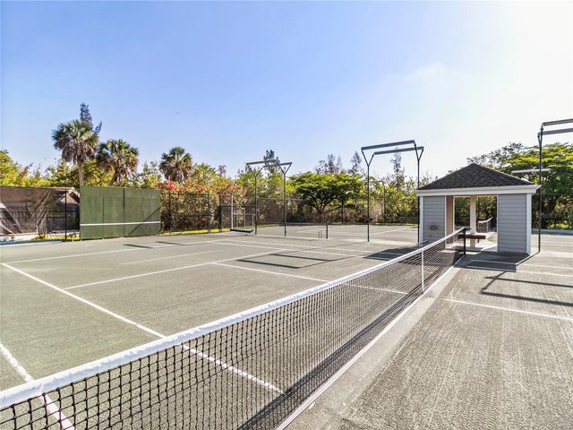 121 TIDY ISLAND BOULEVARD, Bradenton, FL 34210