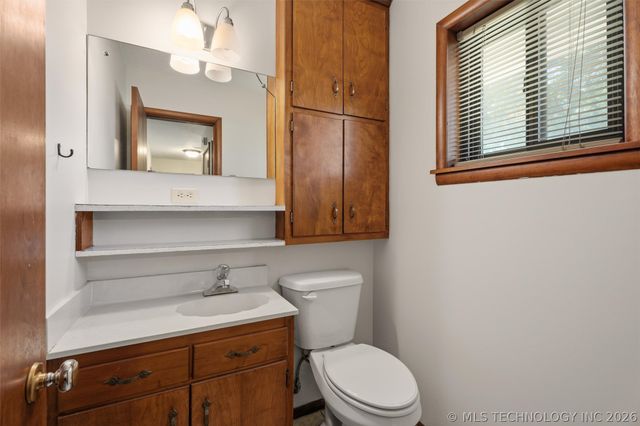 4932 Amherst Drive, Bartlesville, OK 74006