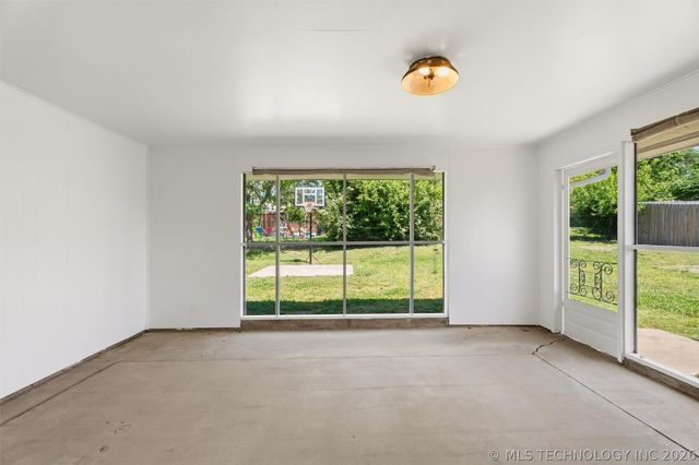 4932 Amherst Drive, Bartlesville, OK 74006