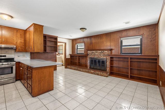 4932 Amherst Drive, Bartlesville, OK 74006