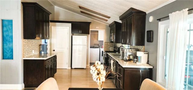 2595 Atlanta 19, Riverside, CA 92507