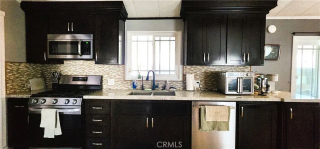 2595 Atlanta 19, Riverside, CA 92507