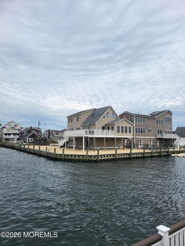 225 Norman Court, Normandy Beach, NJ 08739