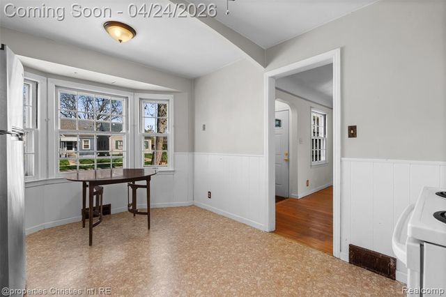 1611 Ethel Avenue, Lincoln Park, MI 48146