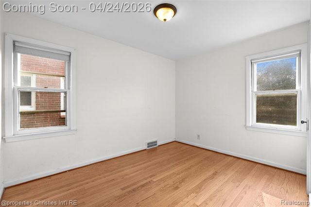 1611 Ethel Avenue, Lincoln Park, MI 48146