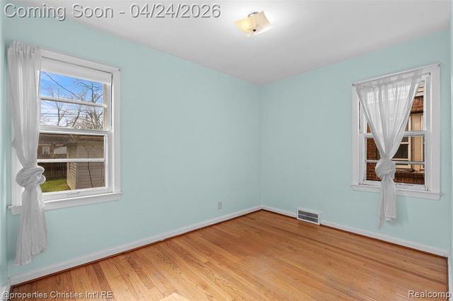 1611 Ethel Avenue, Lincoln Park, MI 48146