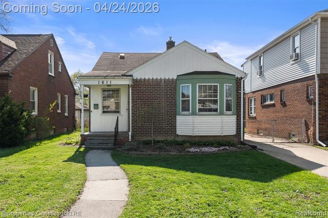 1611 Ethel Avenue, Lincoln Park, MI 48146
