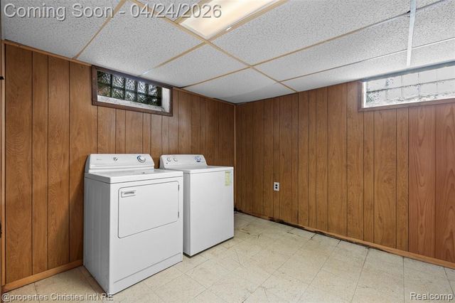 1611 Ethel Avenue, Lincoln Park, MI 48146