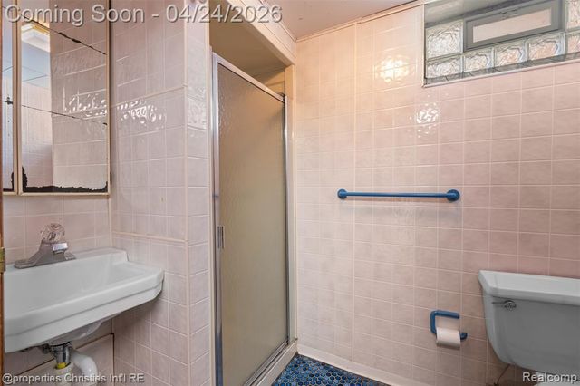 1611 Ethel Avenue, Lincoln Park, MI 48146