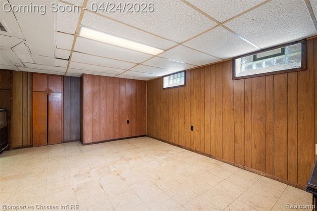 1611 Ethel Avenue, Lincoln Park, MI 48146