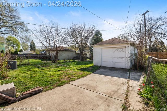 1611 Ethel Avenue, Lincoln Park, MI 48146