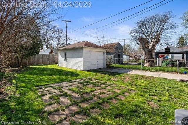 1611 Ethel Avenue, Lincoln Park, MI 48146