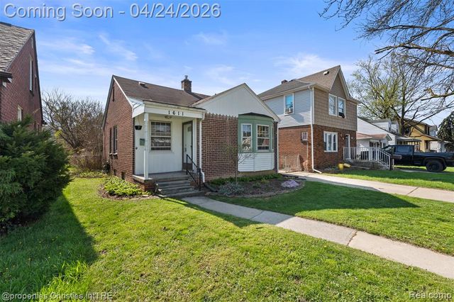 1611 Ethel Avenue, Lincoln Park, MI 48146