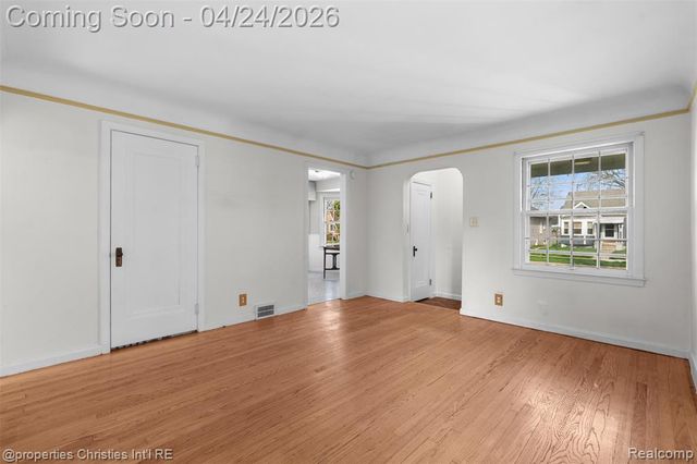 1611 Ethel Avenue, Lincoln Park, MI 48146